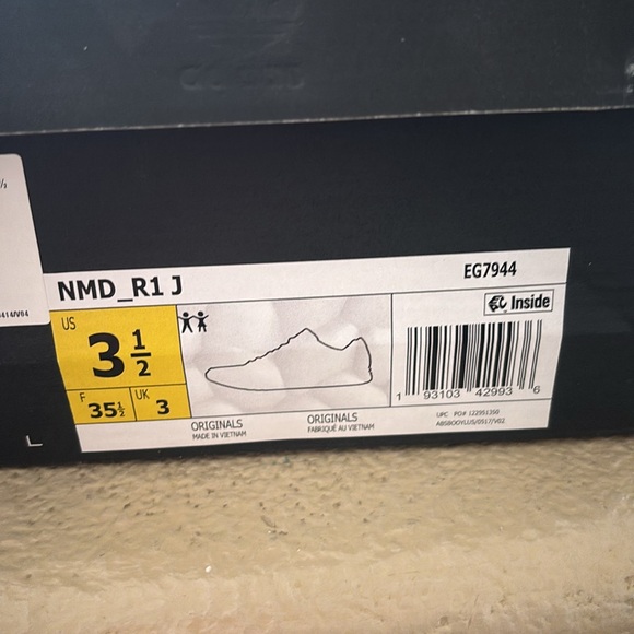 NMD R1 - Picture 2 of 4